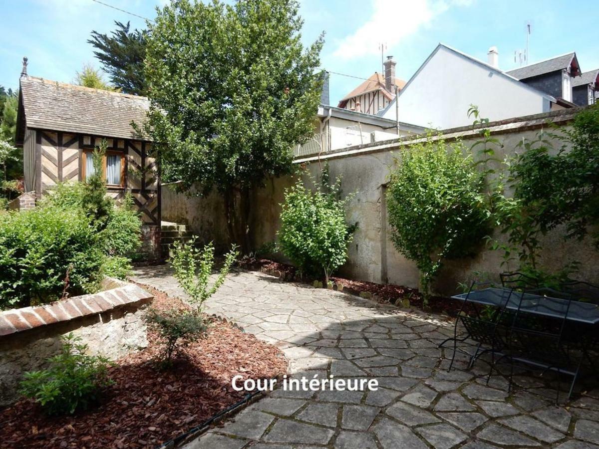 Appartement Bien-Etre 2 Chambres Au Coeur De Cabourg - Exterior photo